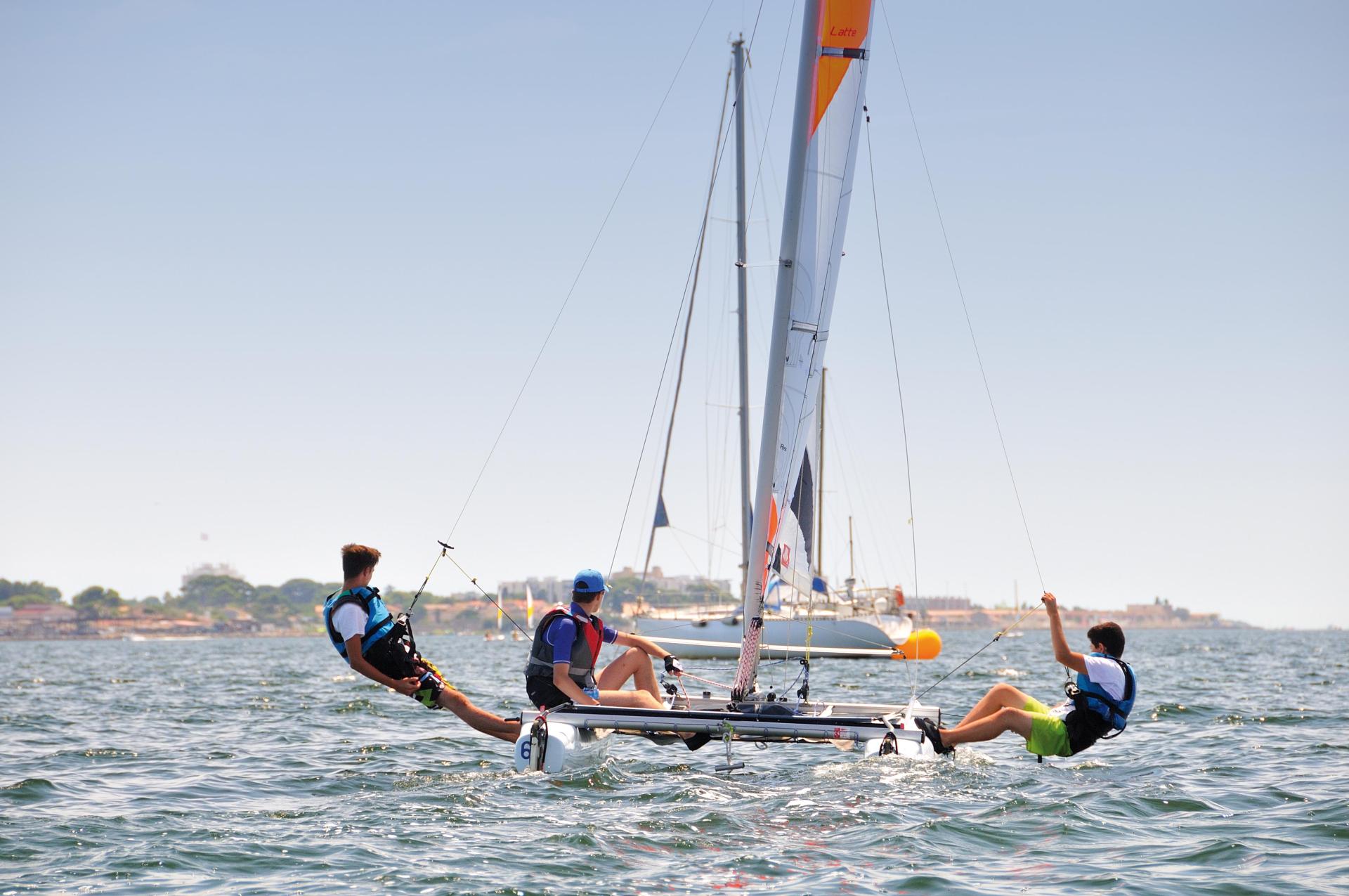 
<span>Location de Funboat  ou Catamaran</span>
