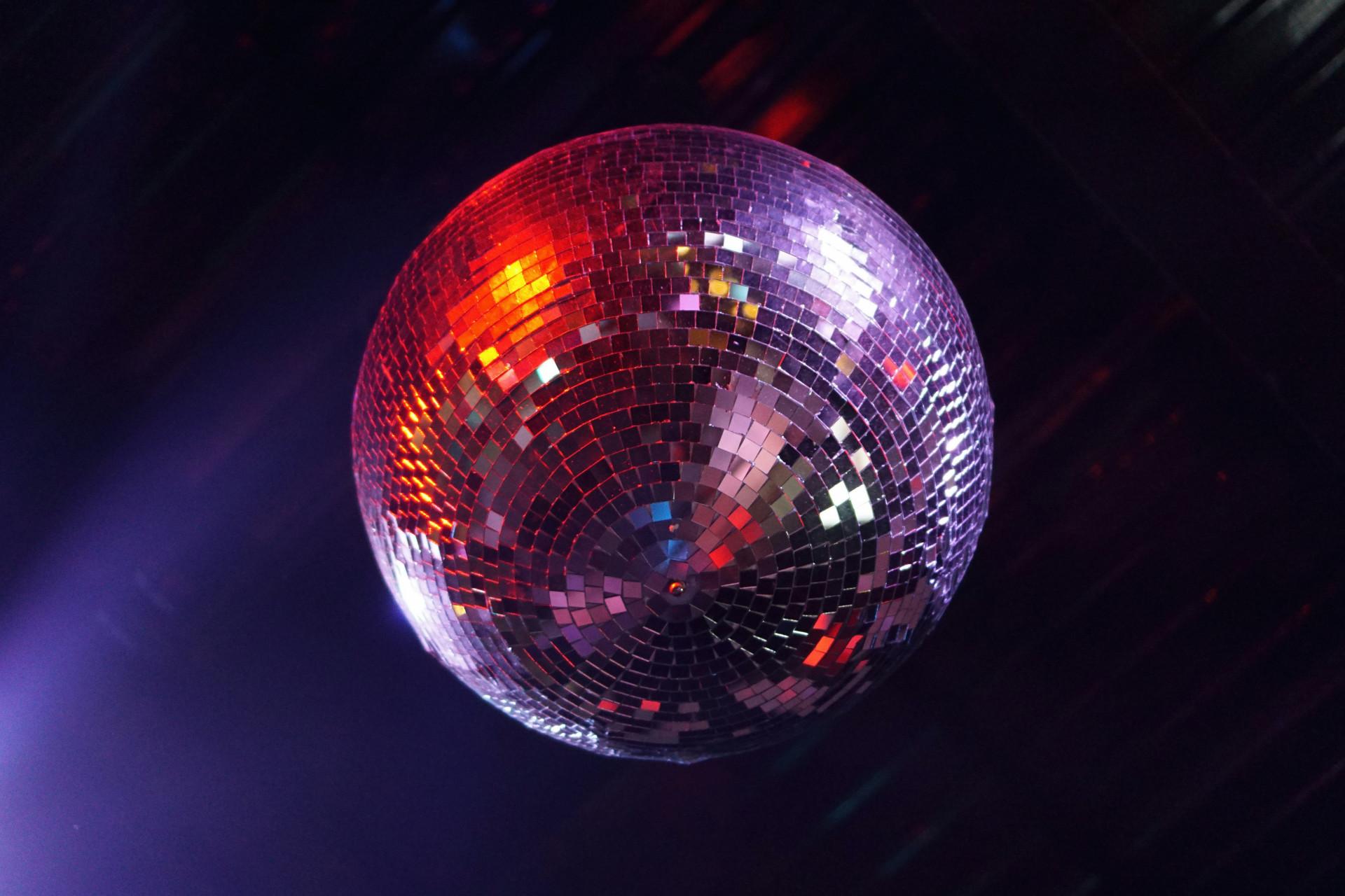 BAL AVEC LE COMITÉ DES FÊTES